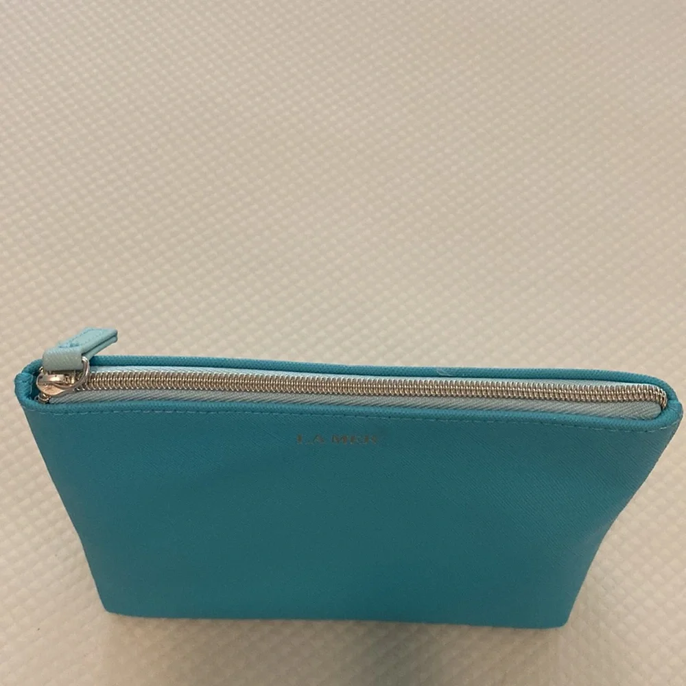 La Mer Blue Cosmetic Makeup Toiletry Travel Bag Case Zipper Vegan Leather Pouch